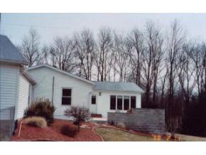 3666 Russell Road Bloomington, IN 47408 - Photo 4 of 12 Gallery Image 4