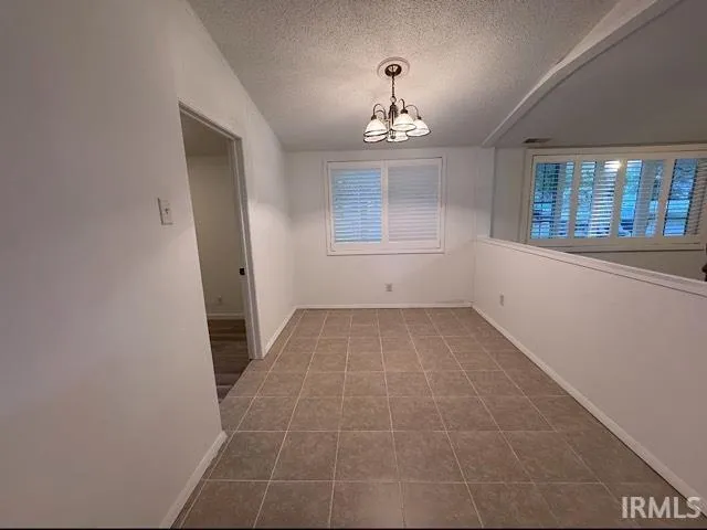 $1,200 | 2912 North Westwood Road, Muncie, IN 47303