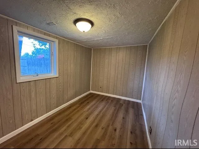 $1,200 | 2912 North Westwood Road, Muncie, IN 47303