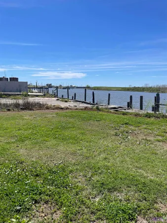 $149,000 | 2164 Hwy 55 (batture) Montegut La, Montegut, LA 70377