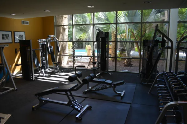 $1,600 | 1701 East Colter Street, Unit 313, Phoenix, AZ 85016