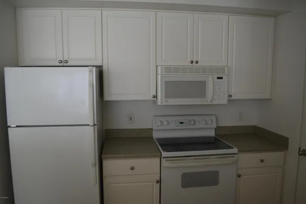 $1,600 | 1701 East Colter Street, Unit 313, Phoenix, AZ 85016