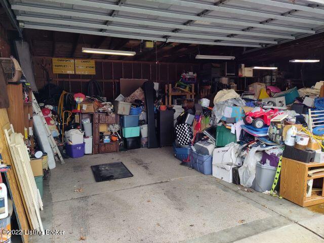 8712 Terry Road Louisville, KY 40258 - Photo 14 of 48 Garage3