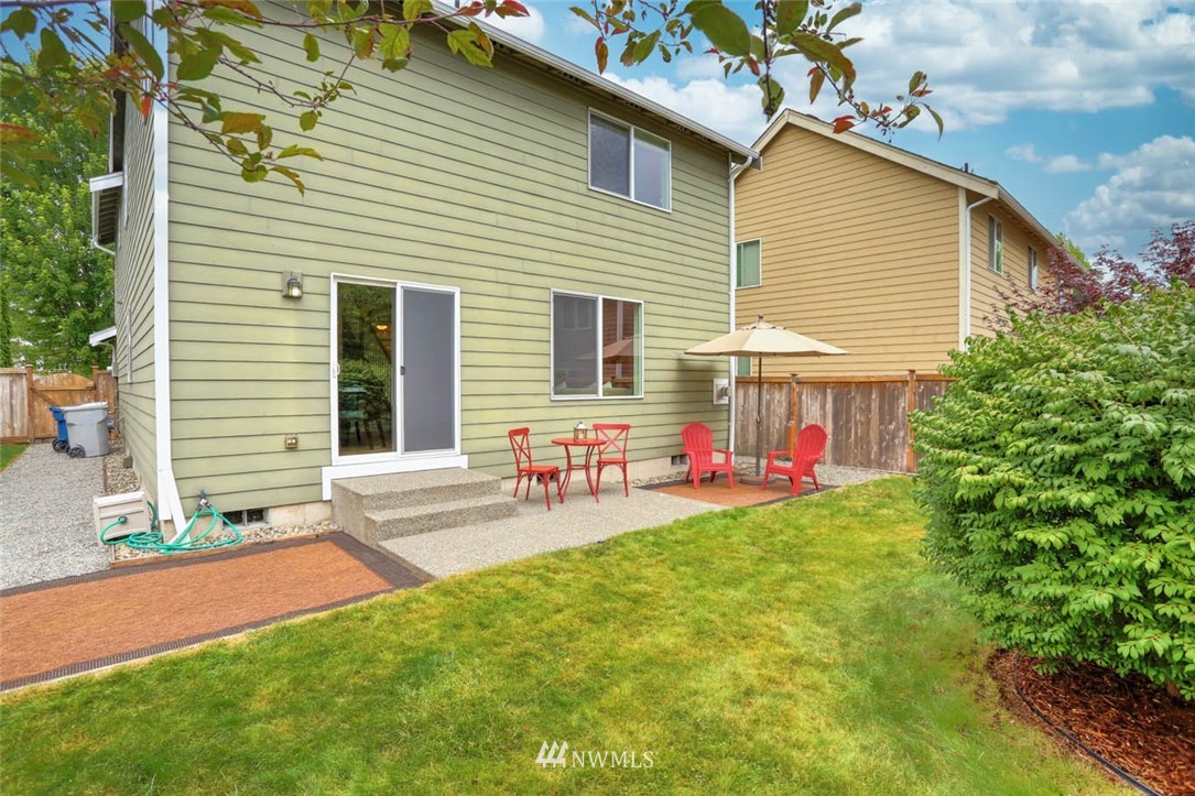 6731 Southeast 3rd Street Renton, WA 98059 - Photo 27 of 31 a view of a house with backyard and sitting area