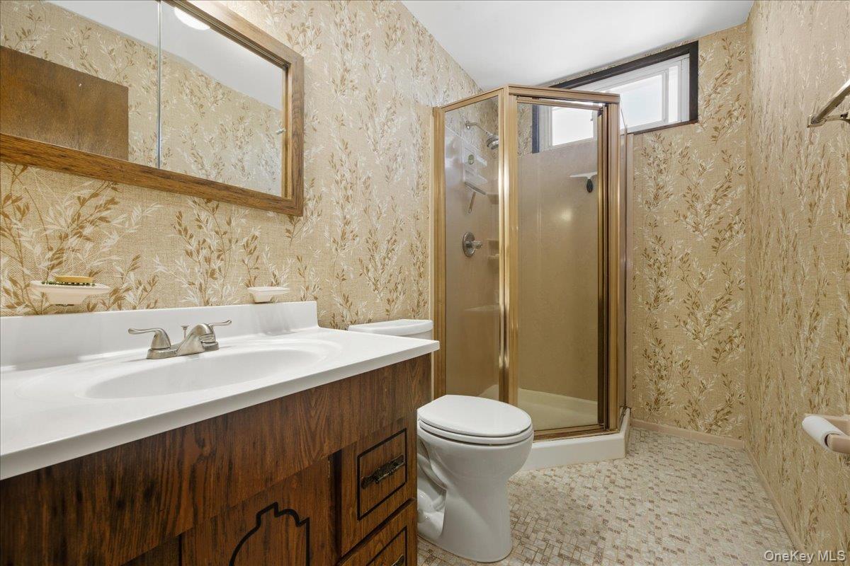 2846 Walter Road Wantagh, NY 11793 - Photo 23 of 34