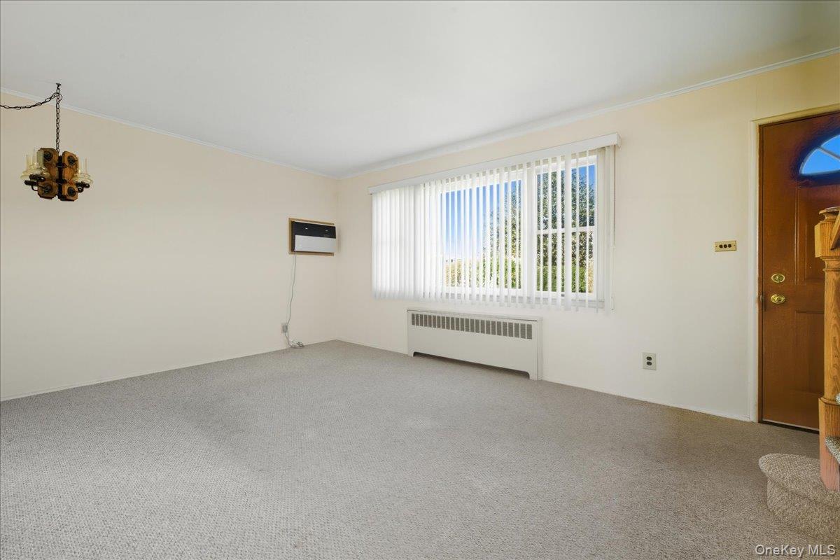 2846 Walter Road Wantagh, NY 11793 - Photo 4 of 34