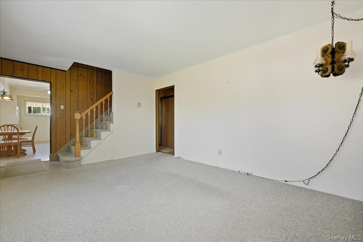 2846 Walter Road Wantagh, NY 11793 - Photo 5 of 34