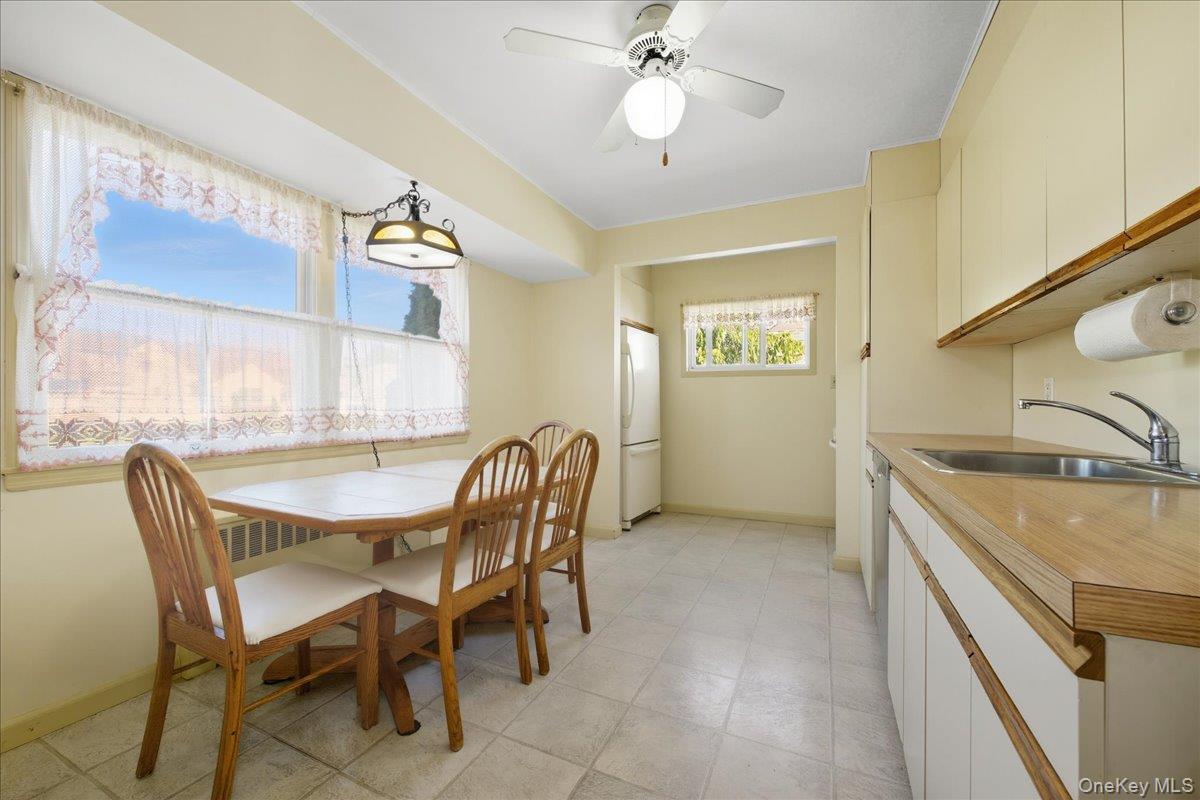 2846 Walter Road Wantagh, NY 11793 - Photo 7 of 34