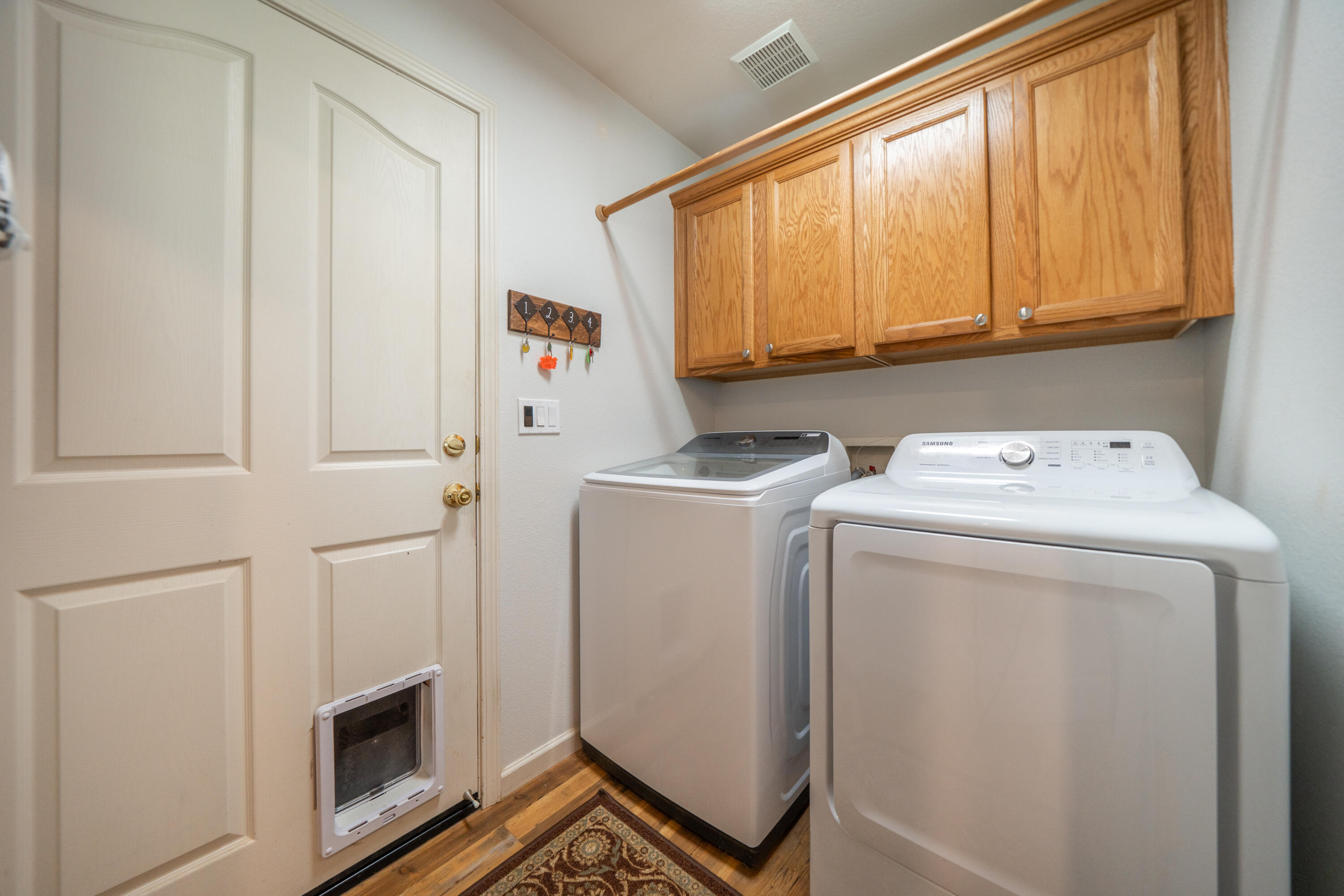 3388 Oak Street Anderson, CA 96007 - Photo 23 of 36 a utility room with dryer and washer