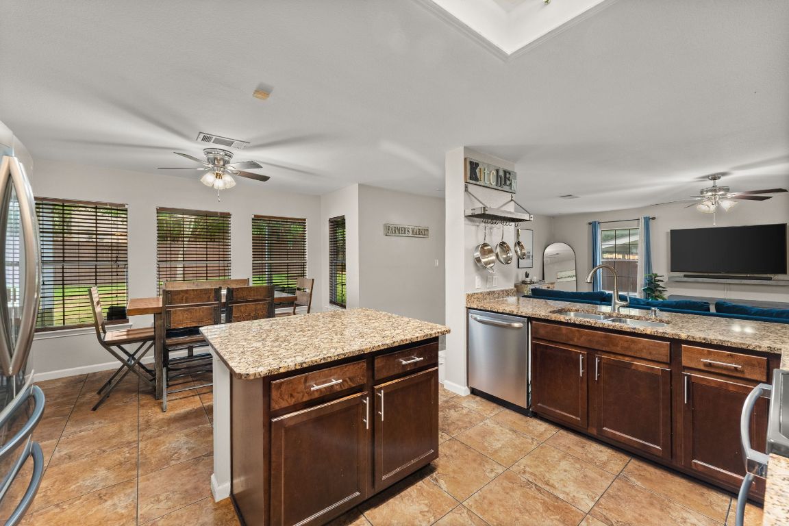 2552 Lavendale Court Austin, TX 78748 - Photo 15 of 35