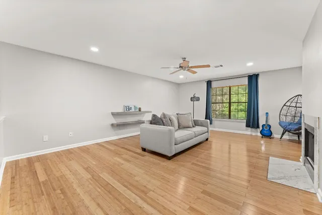 $559,999 | 2552 Lavendale Court, Austin, TX 78748