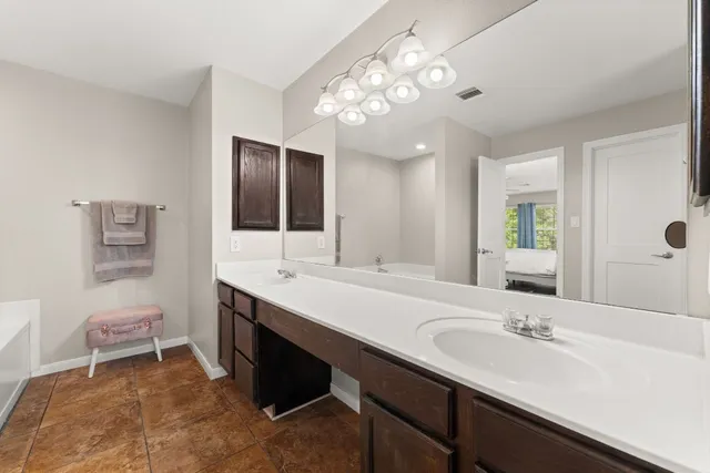 $559,999 | 2552 Lavendale Court, Austin, TX 78748