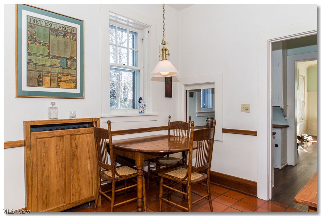 2705 East Overlook Road Cleveland, OH 44106 - Photo 11 of 24 Gallery Image 11