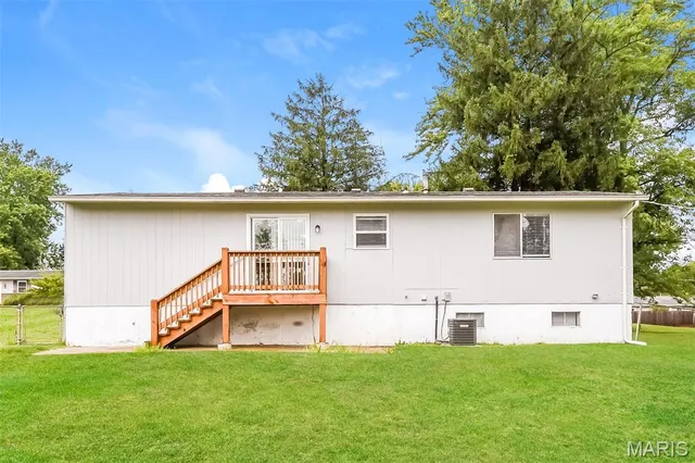 $1,905 | 1126 Airglades Drive, Arnold, MO 63010