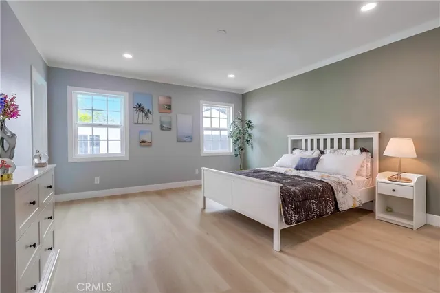 $869,500 | 2124 Baltic Avenue, Long Beach, CA 90810