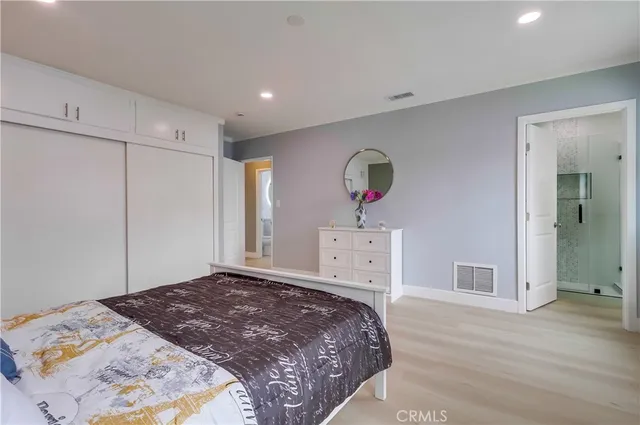 $869,500 | 2124 Baltic Avenue, Long Beach, CA 90810