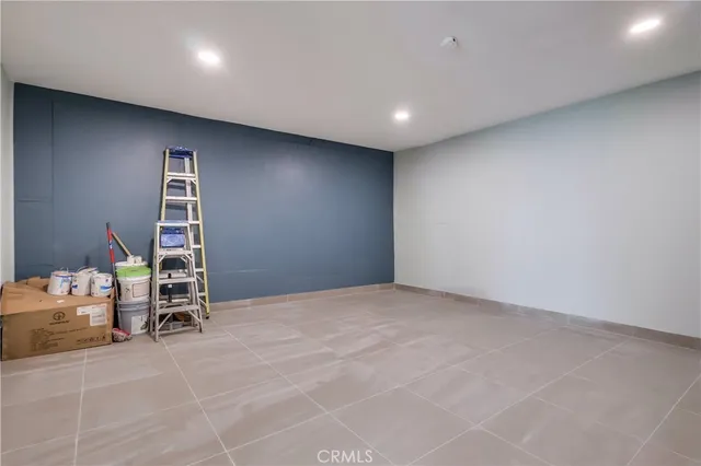 $869,500 | 2124 Baltic Avenue, Long Beach, CA 90810