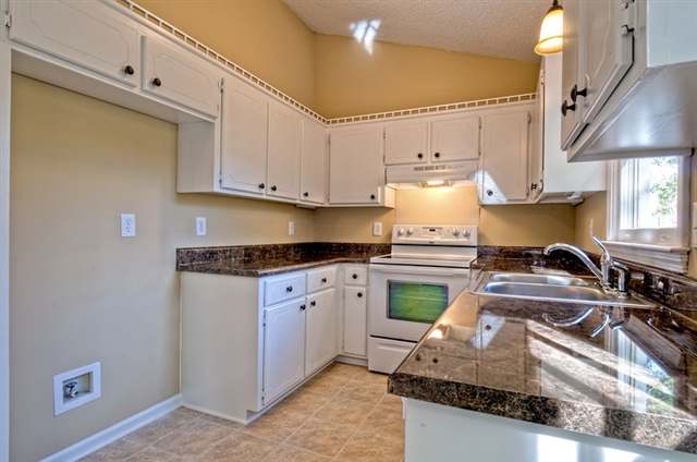 449 Timberview Lane Simpsonville, SC 29681 - Photo 4 of 18 Gallery Image 4
