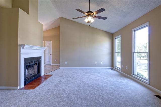 449 Timberview Lane Simpsonville, SC 29681 - Photo 8 of 18 Gallery Image 8