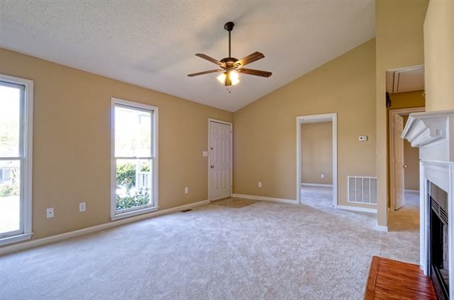 449 Timberview Lane Simpsonville, SC 29681 - Photo 9 of 18 Gallery Image 9