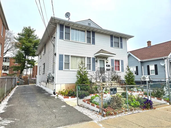 $2,200 | 24 Acorn Street, Unit 2, New Britain, CT 06051