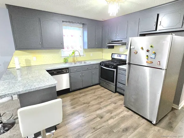 $2,200 | 24 Acorn Street, Unit 2, New Britain, CT 06051