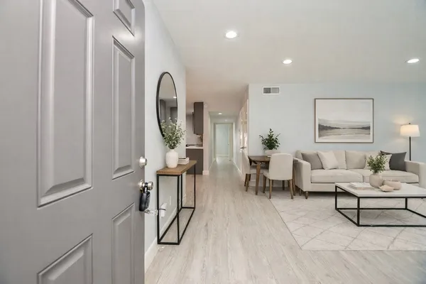 $2,250 | 12633 Memorial Drive, Unit 174, Houston, TX 77024