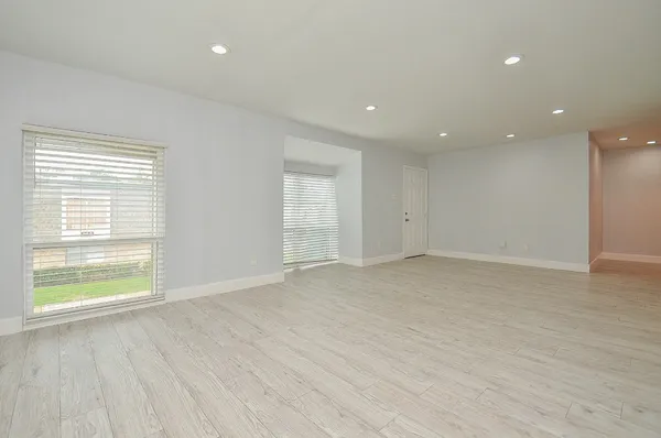 $2,250 | 12633 Memorial Drive, Unit 174, Houston, TX 77024