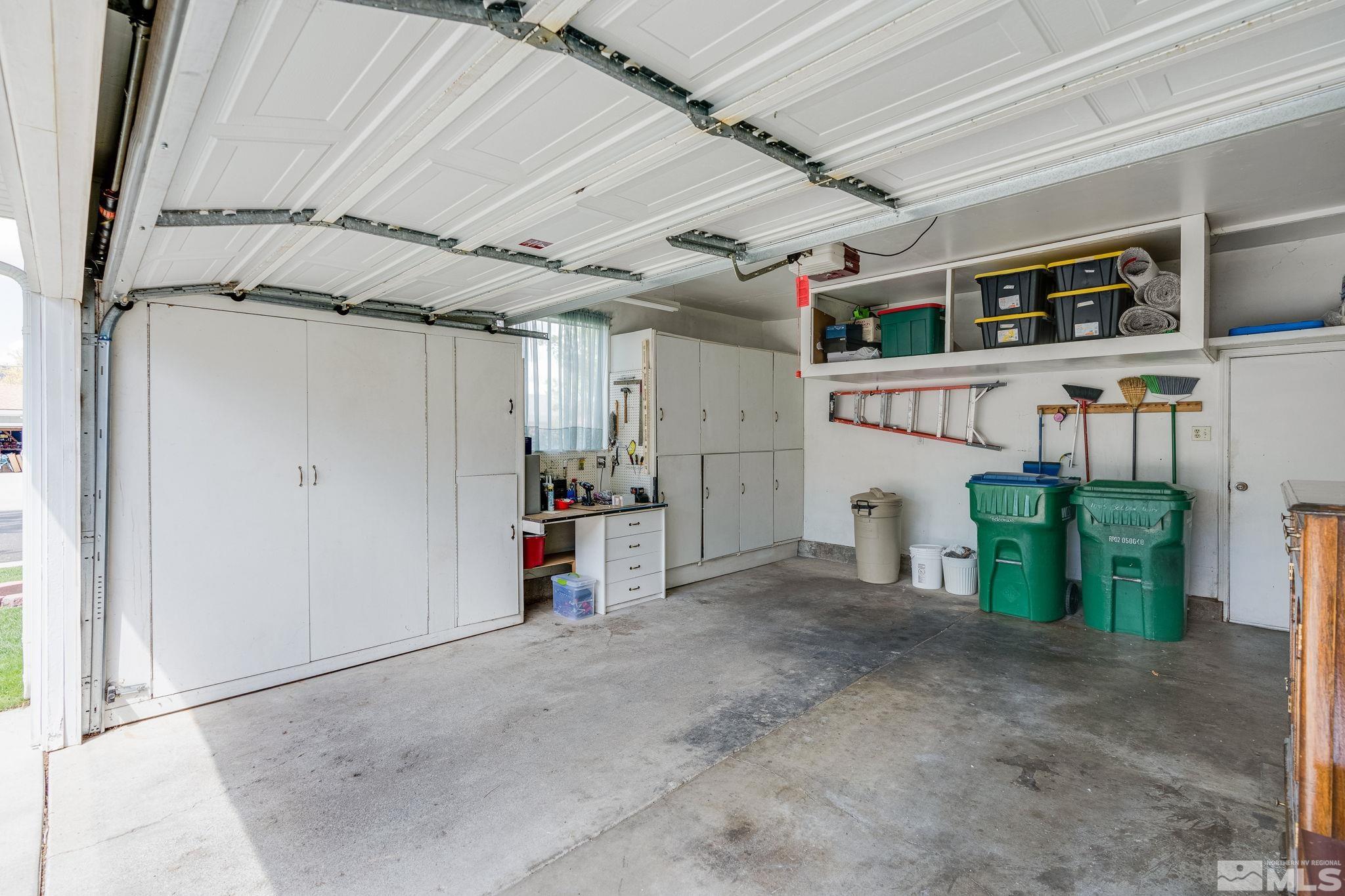 1065 Beldon Way Reno, NV 89503 - Photo 6 of 35 a view of a garage
