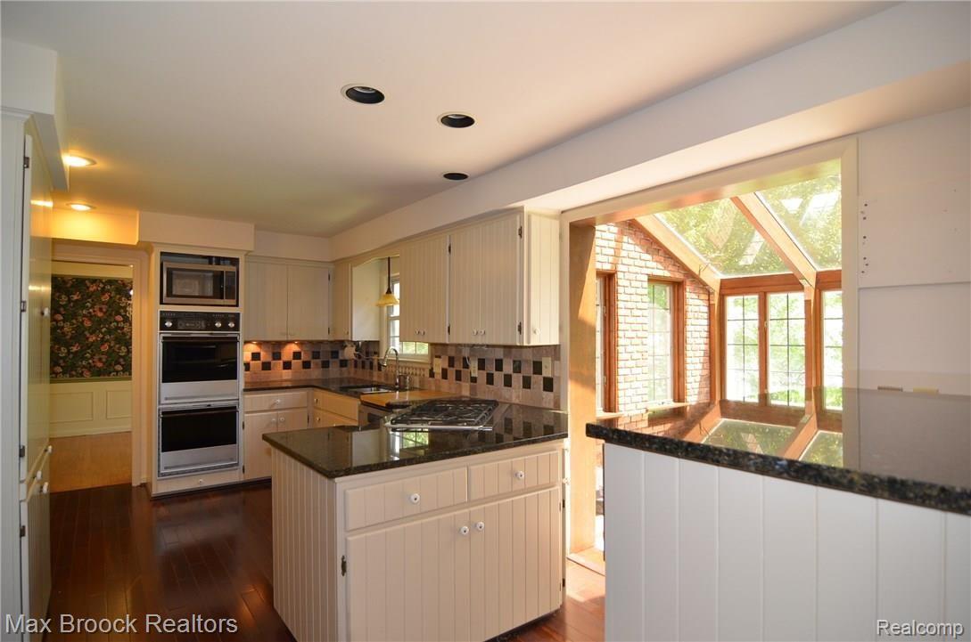 6035 North Rochester Road Rochester, MI 48306 - Photo 22 of 42 DSC_0022.JPG