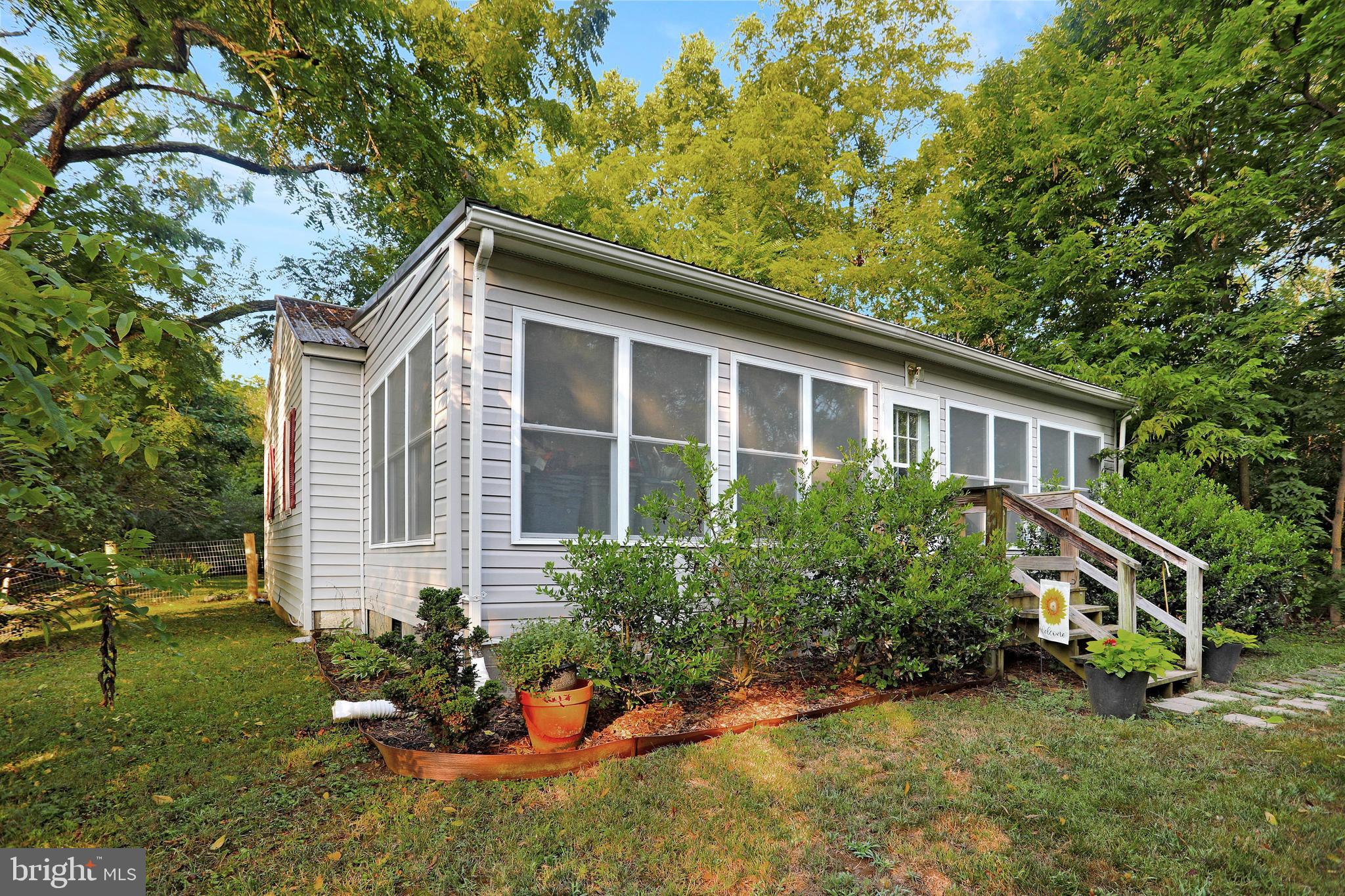 397 Pyletown Road Boyce, VA 22620 - Photo 1 of 22 Country Cottage