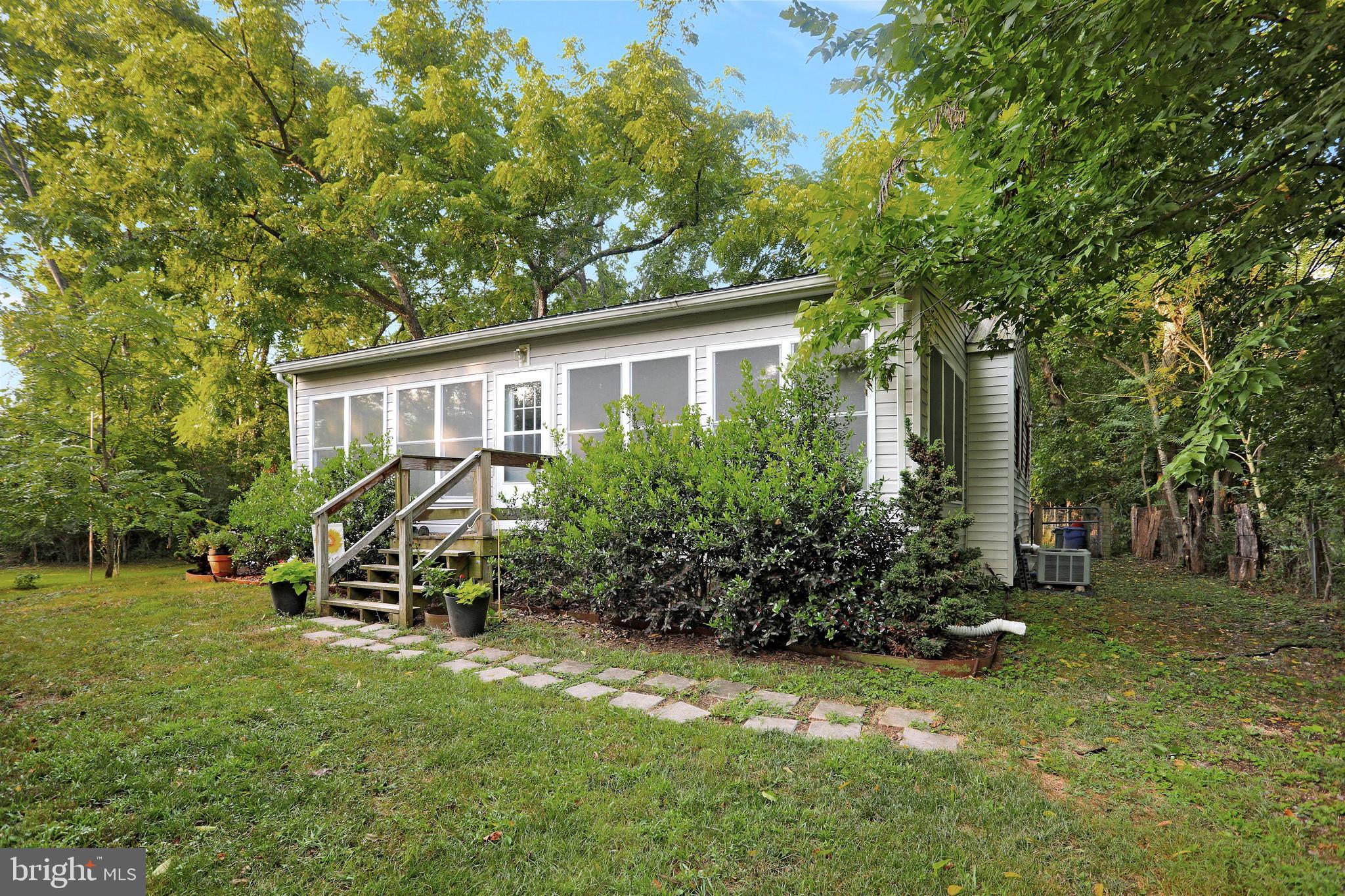 397 Pyletown Road Boyce, VA 22620 - Photo 2 of 22 Screened Porch