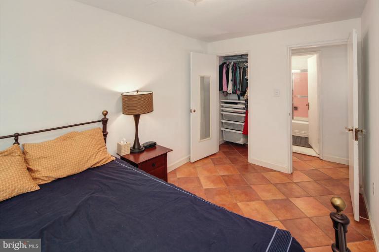 3901 Tunlaw Road Northwest, Unit 101 Washington, DC 20007 - Photo 21 of 27 Bedroom (Master)