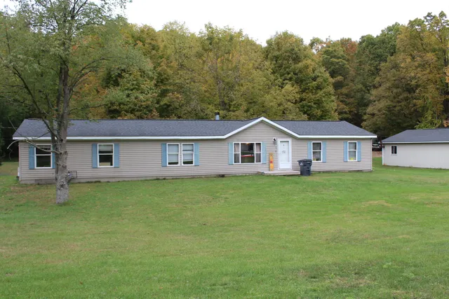 $230,000 | 18242 32nd Street, Gobles, MI 49055