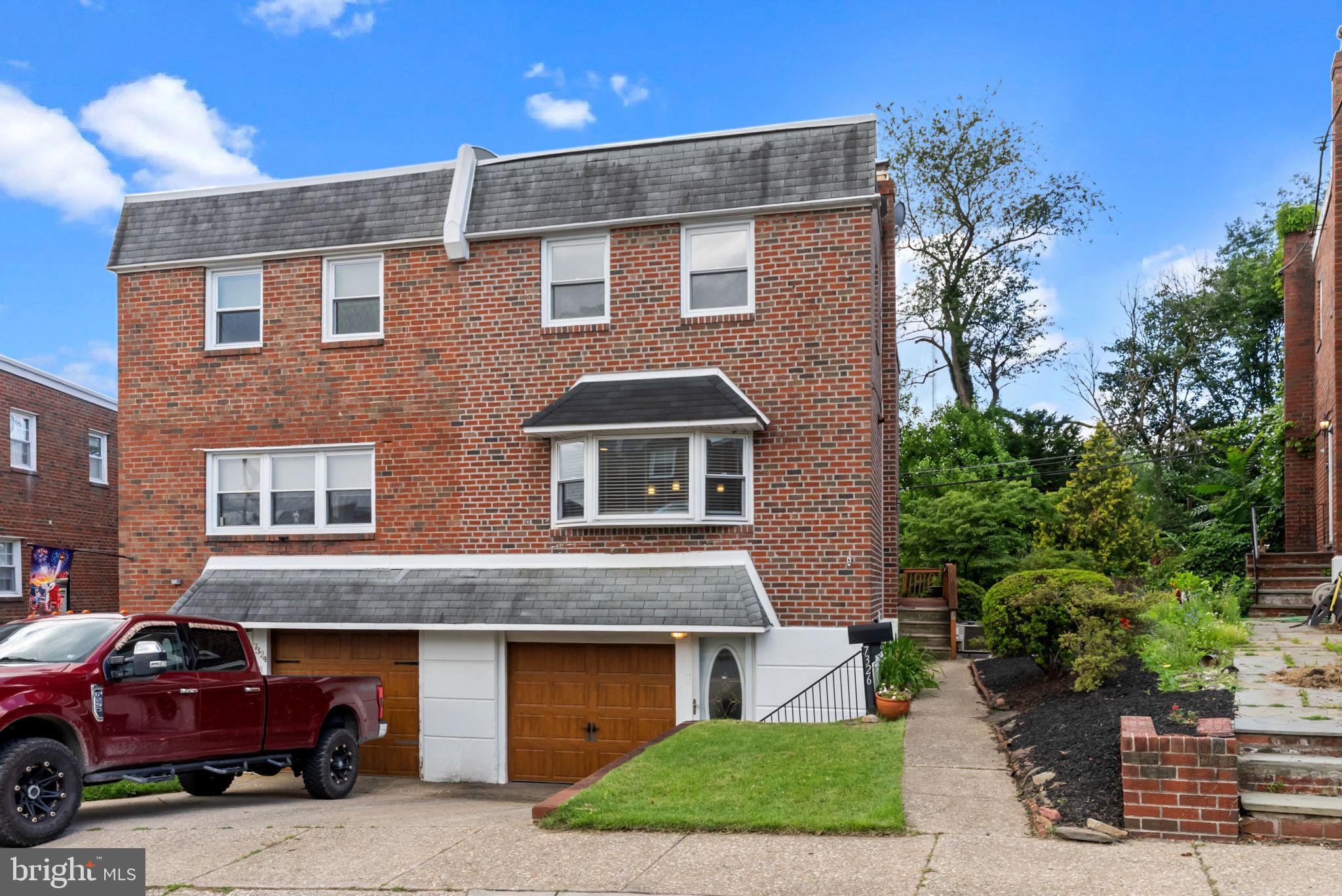 7326 Hill Road Philadelphia, PA 19128 - Photo 2 of 37 Gallery Image 2