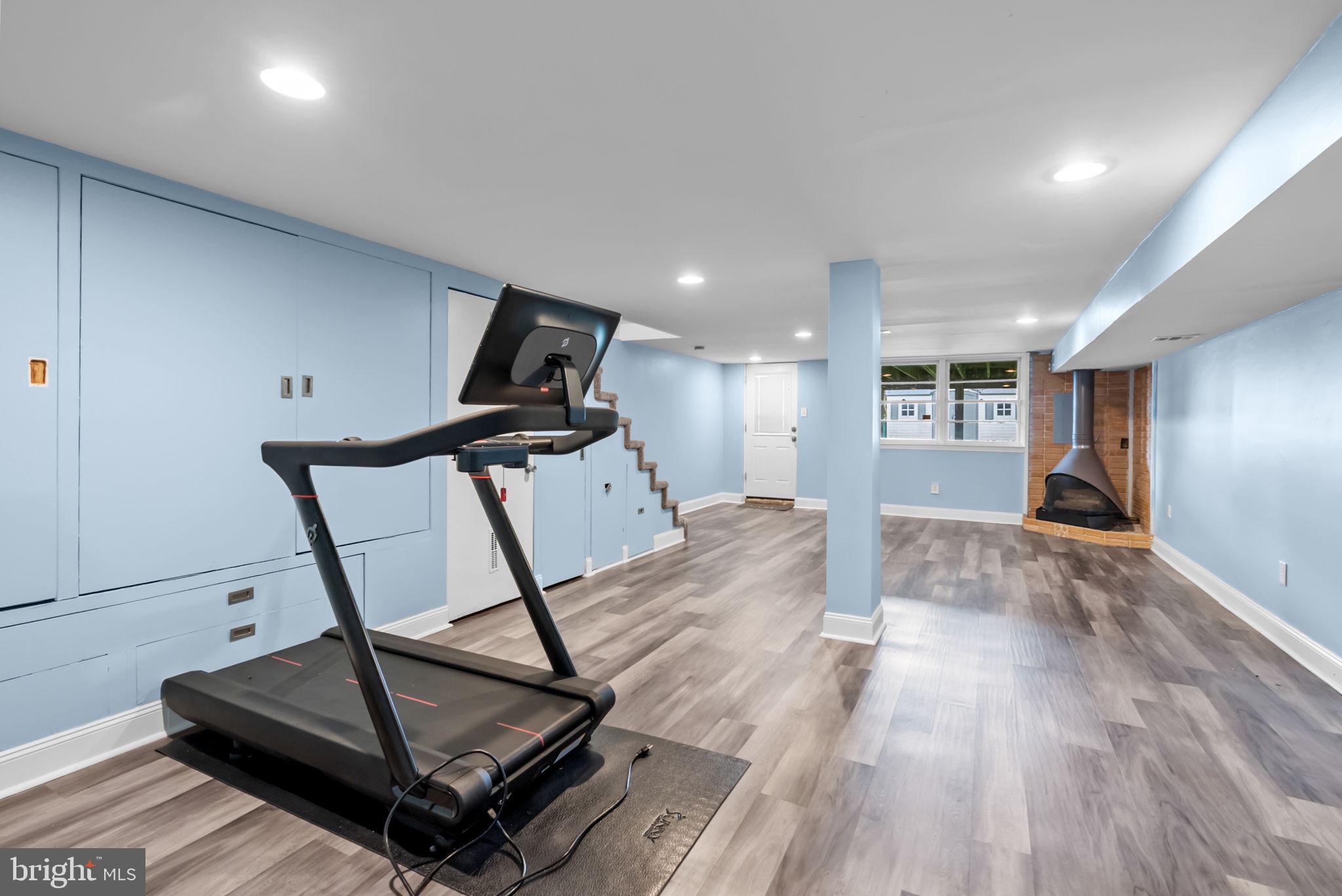 7326 Hill Road Philadelphia, PA 19128 - Photo 26 of 37 Gallery Image 26