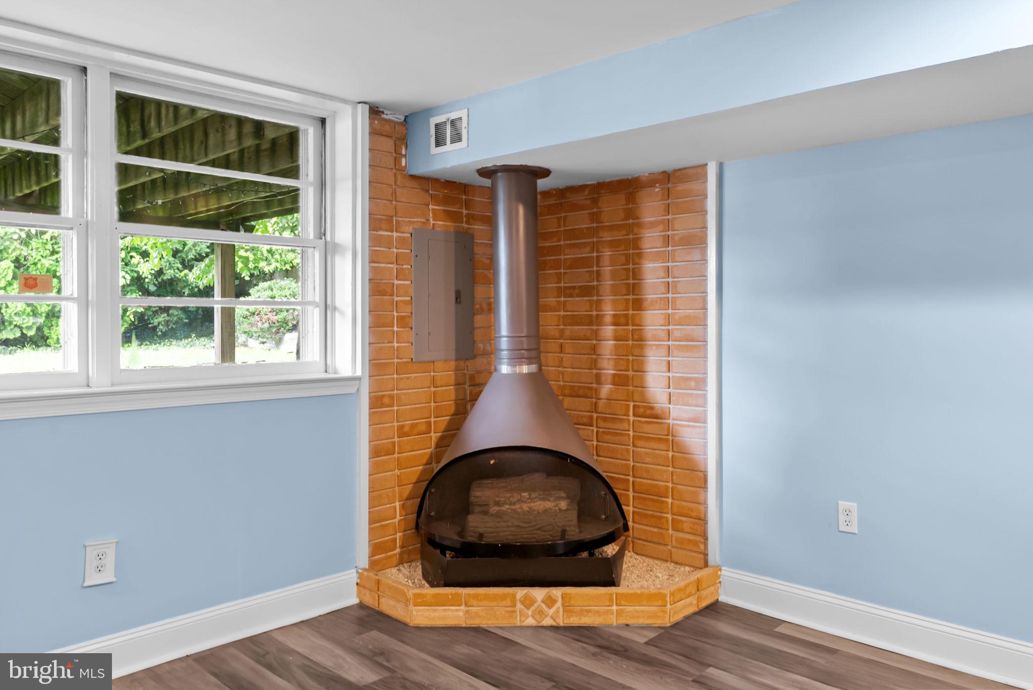 7326 Hill Road Philadelphia, PA 19128 - Photo 28 of 37 Gallery Image 28