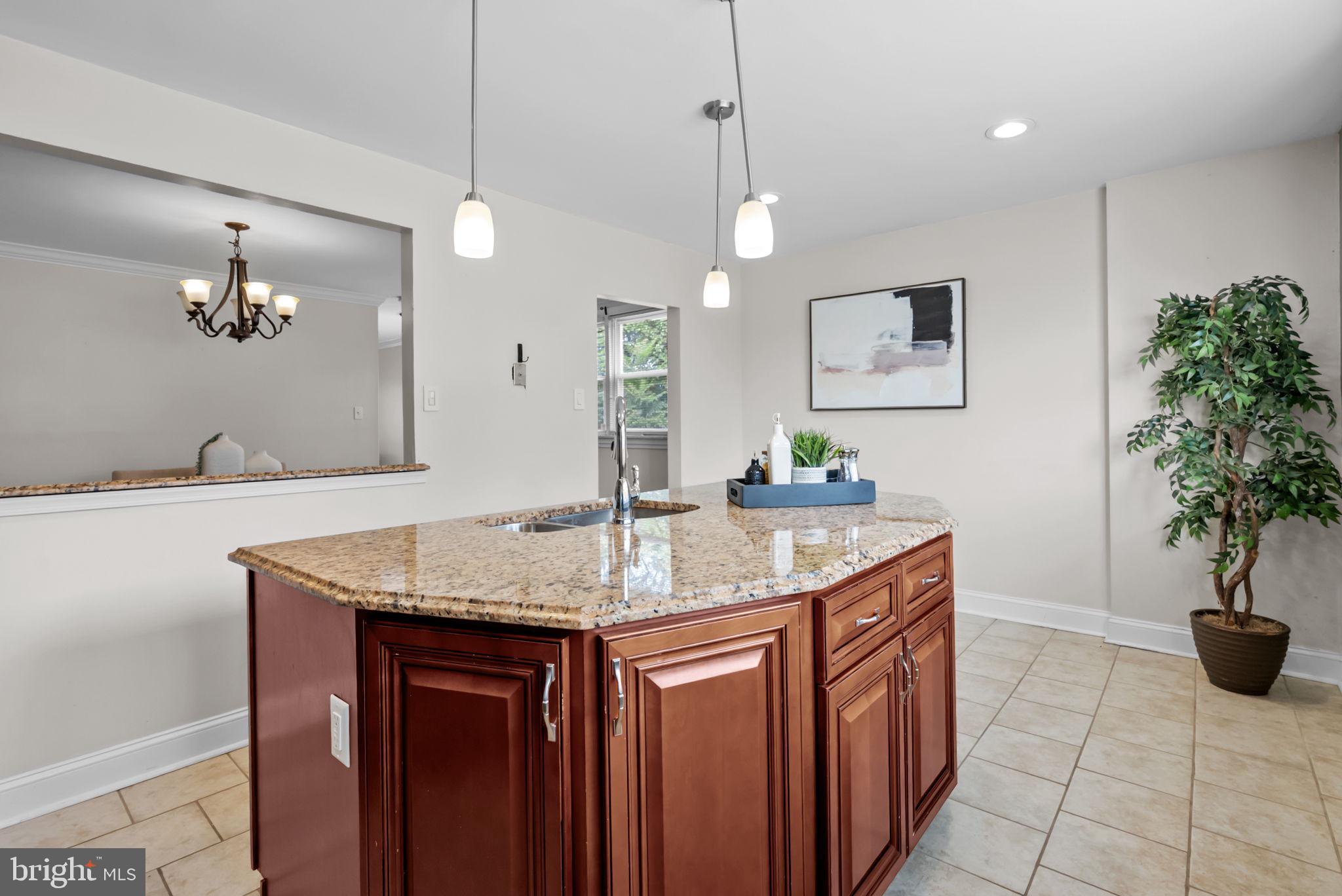 7326 Hill Road Philadelphia, PA 19128 - Photo 5 of 37 Gallery Image 5