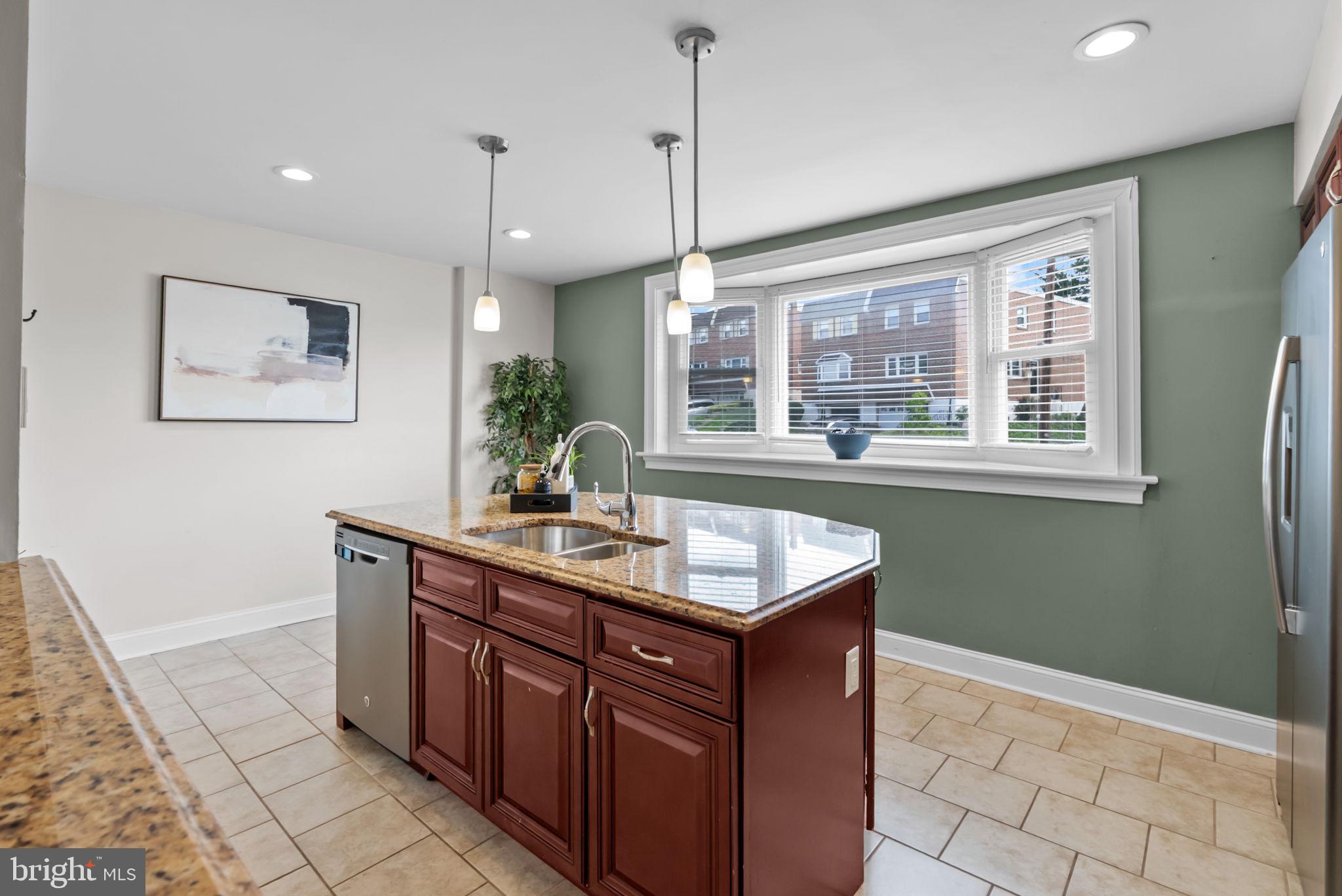 7326 Hill Road Philadelphia, PA 19128 - Photo 6 of 37 Gallery Image 6