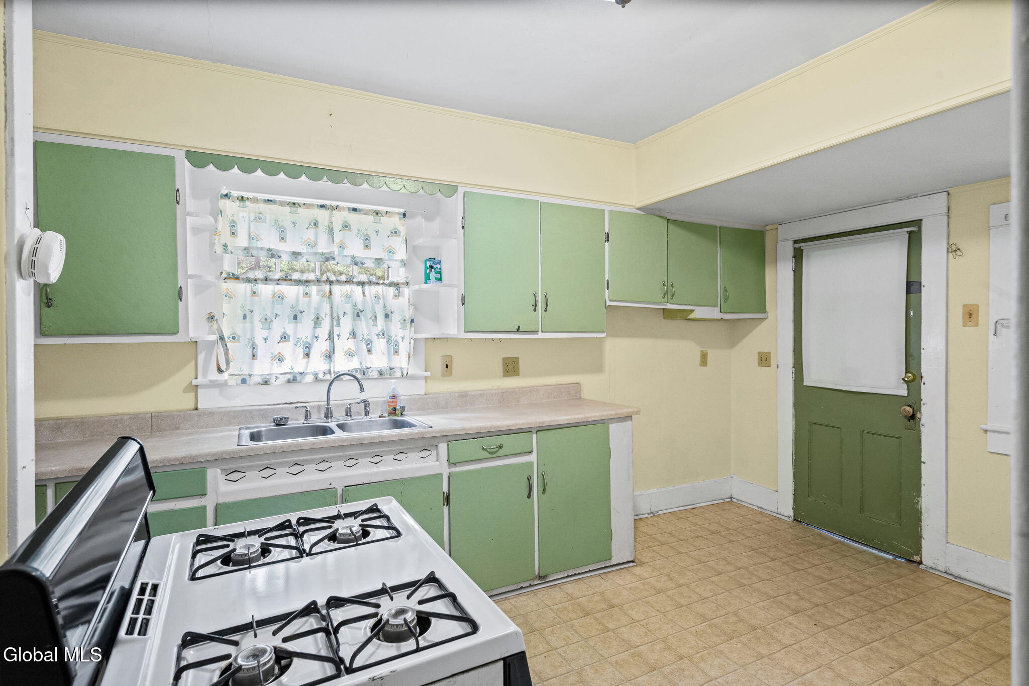 120 Leversee Road Troy, NY 12182 - Photo 10 of 24 17-web-or-mls-120-leversee-rd