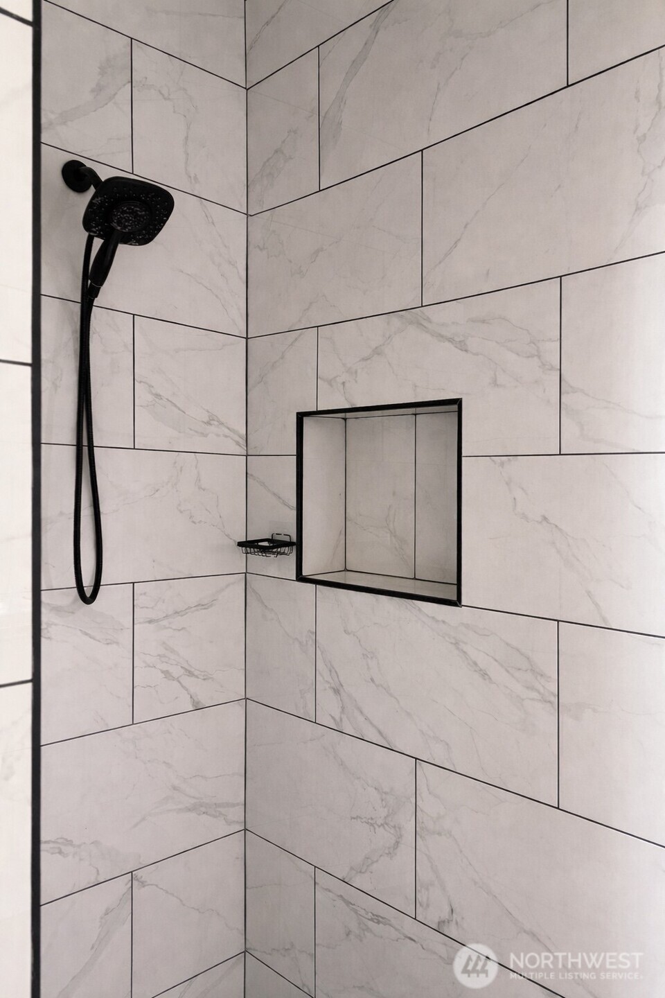 636 Prominence Street Winlock, WA 98596 - Photo 14 of 18 a bathroom with a shower
