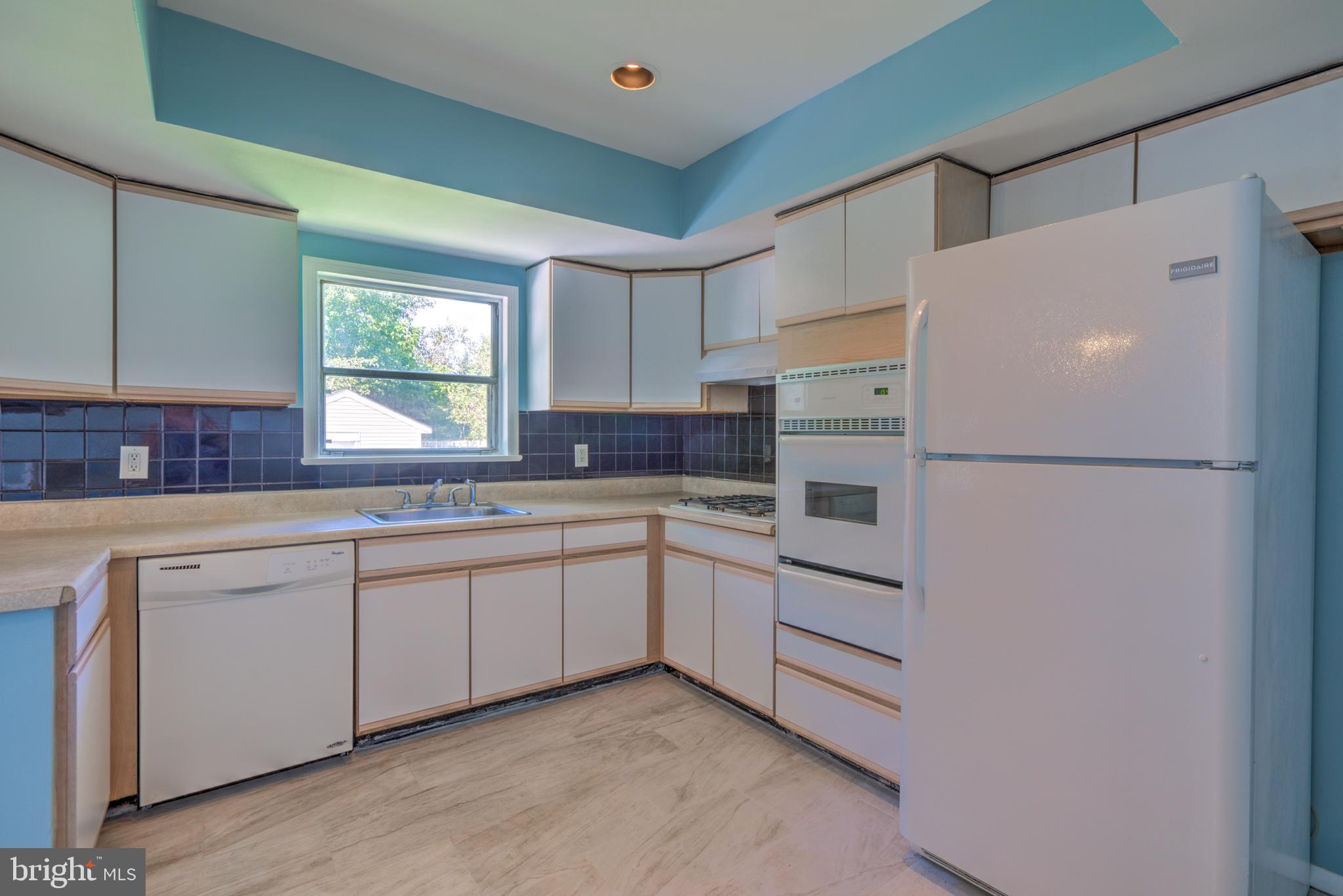 650 Edinburg Road Hamilton, NJ 08619 - Photo 14 of 31 Kitchen