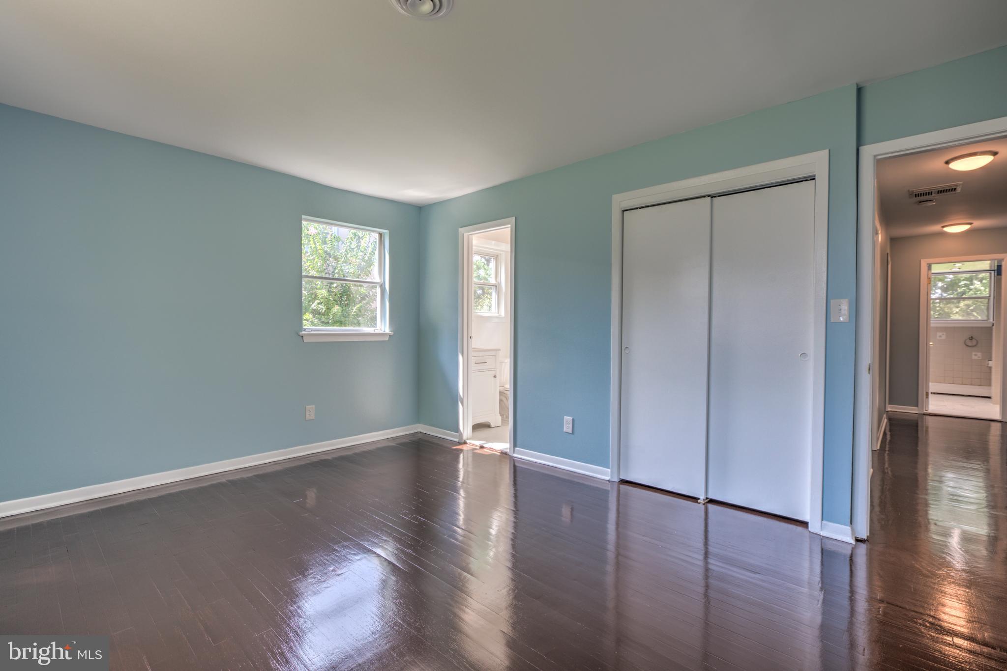 650 Edinburg Road Hamilton, NJ 08619 - Photo 15 of 31 Primary Bedroom with ensuite........
