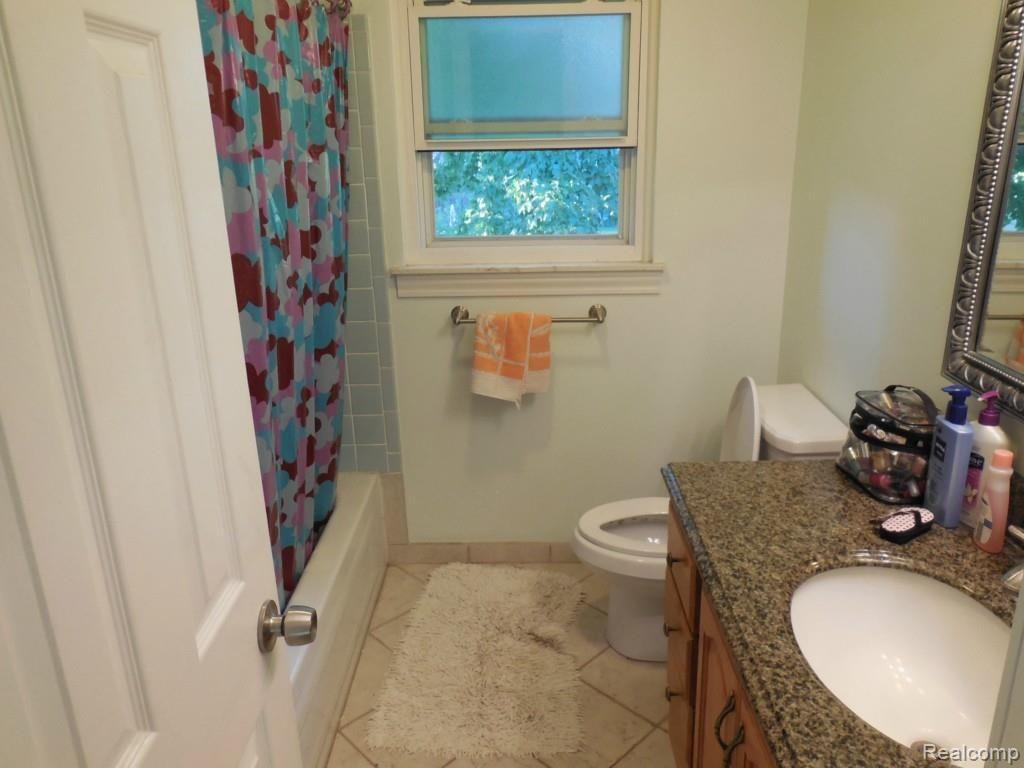 24564 Park Ridge Court Novi, MI 48375 - Photo 12 of 15