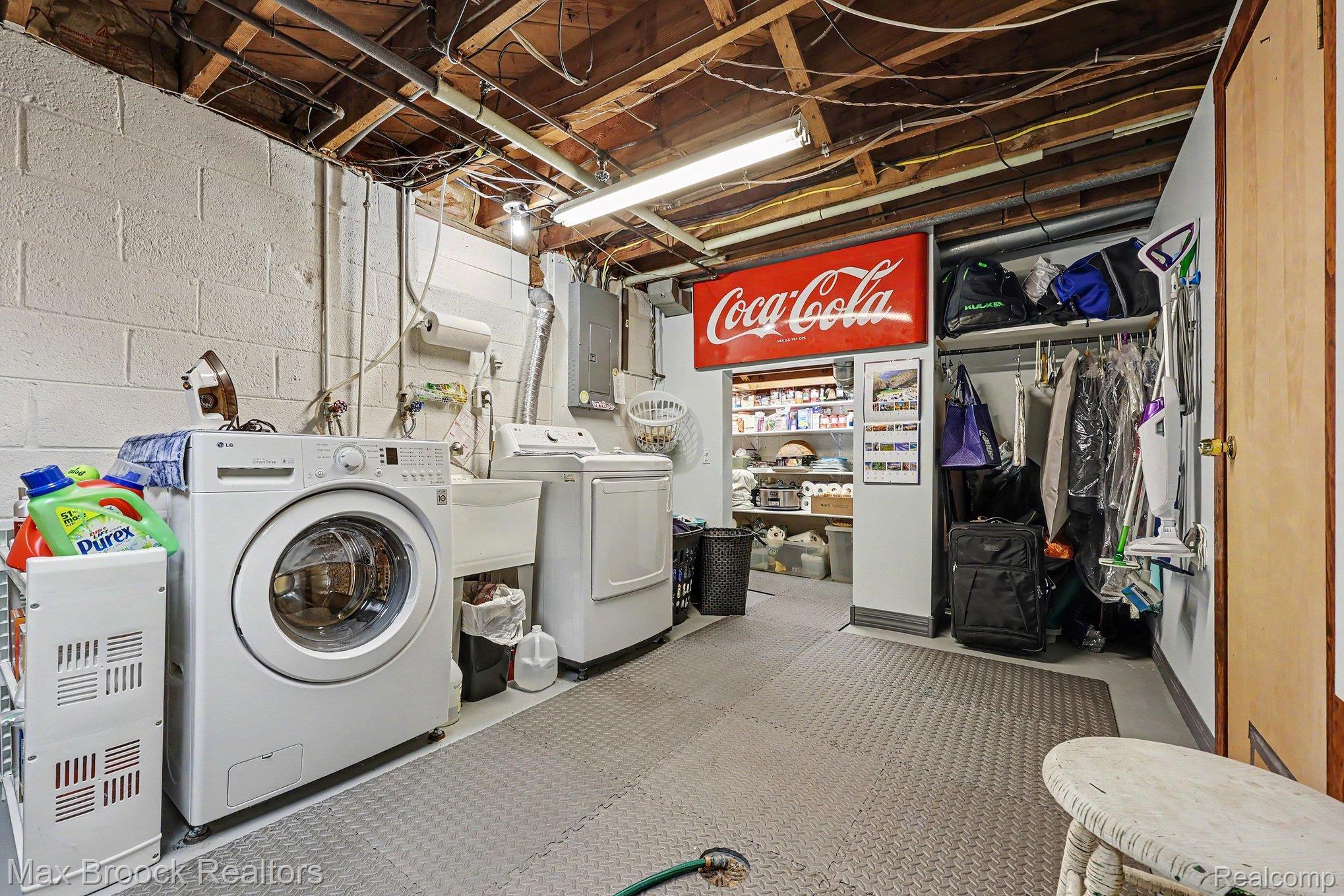30615 Longcrest Street Southfield, MI 48076 - Photo 19 of 32 Laundry Room