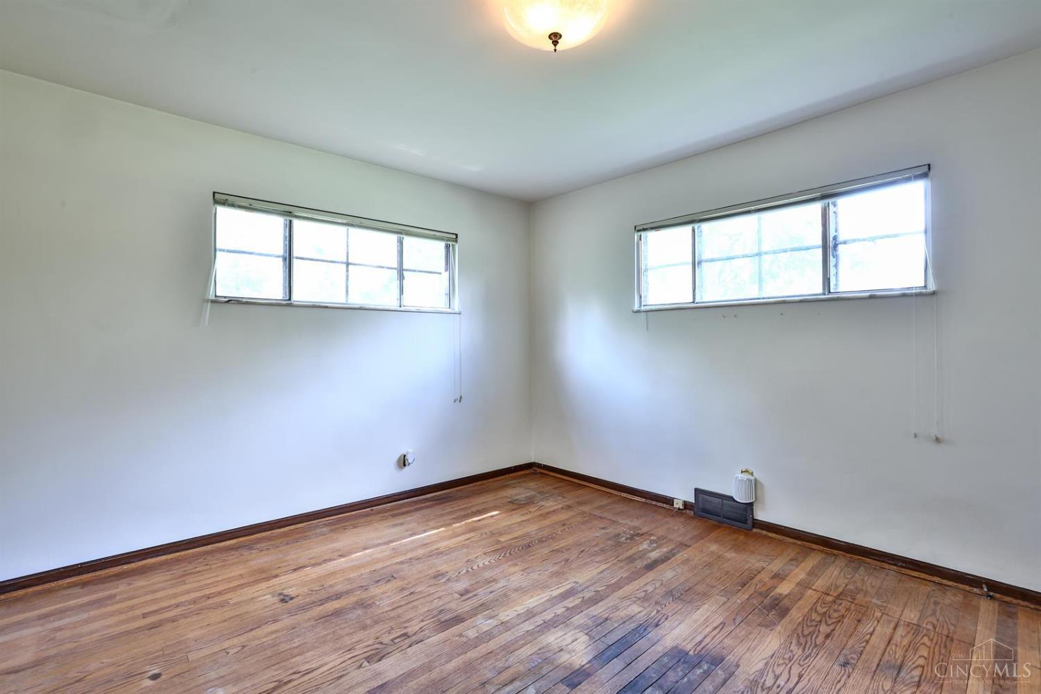 926 Reily Road Wyoming, OH 45215 - Photo 21 of 39