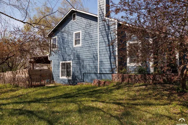 $406,000 | 505 Shoal Lane, Lawrence, KS 66044