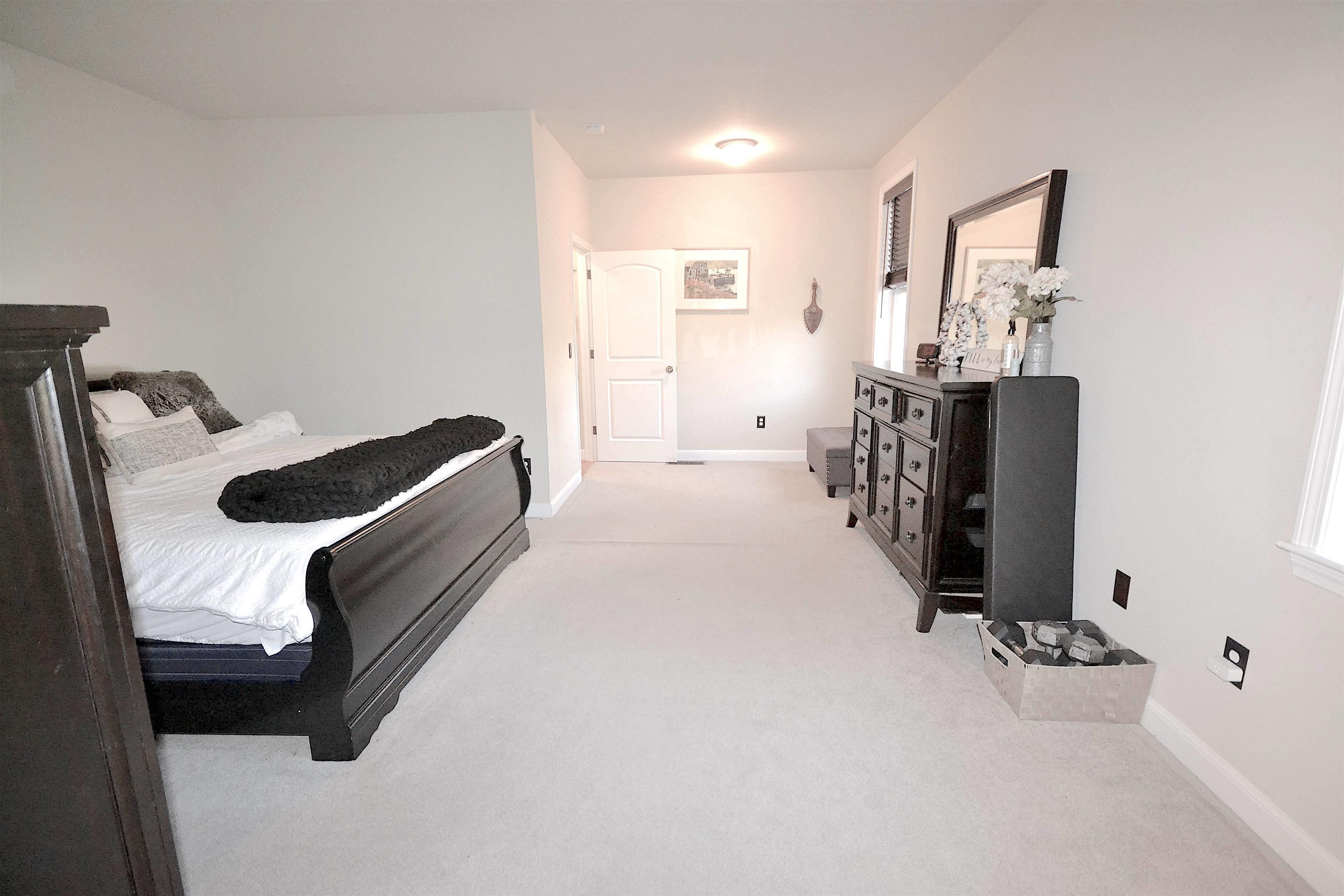 90 Springwood Way Manchester, NH 03102 - Photo 19 of 40