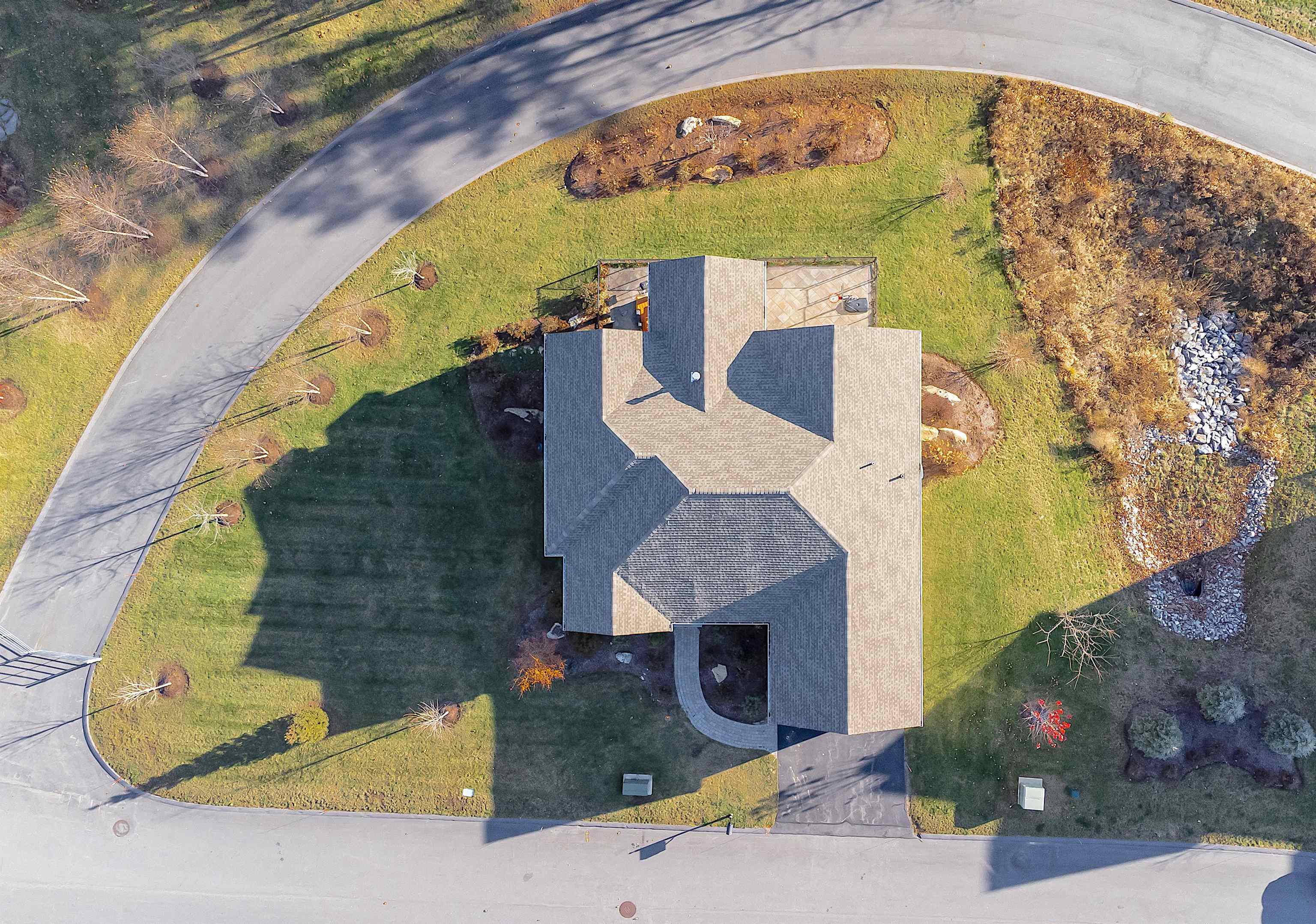 90 Springwood Way Manchester, NH 03102 - Photo 4 of 40