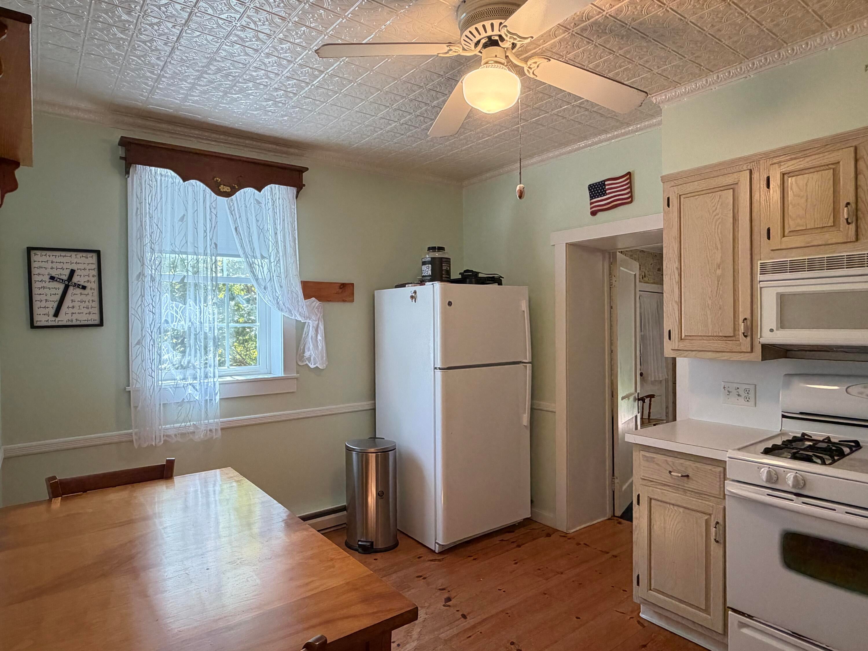 721 Point Road Willsboro, NY 12996 - Photo 17 of 34 Gallery Image 17
